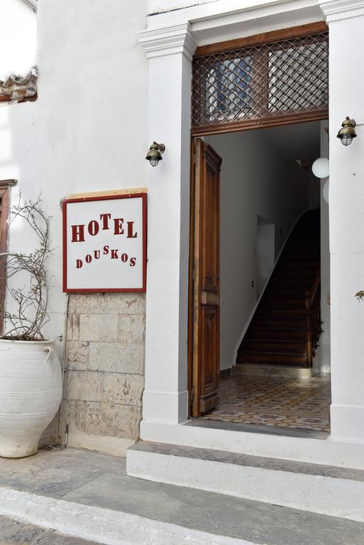 Douskos Guesthouse Гідра Екстер'єр фото