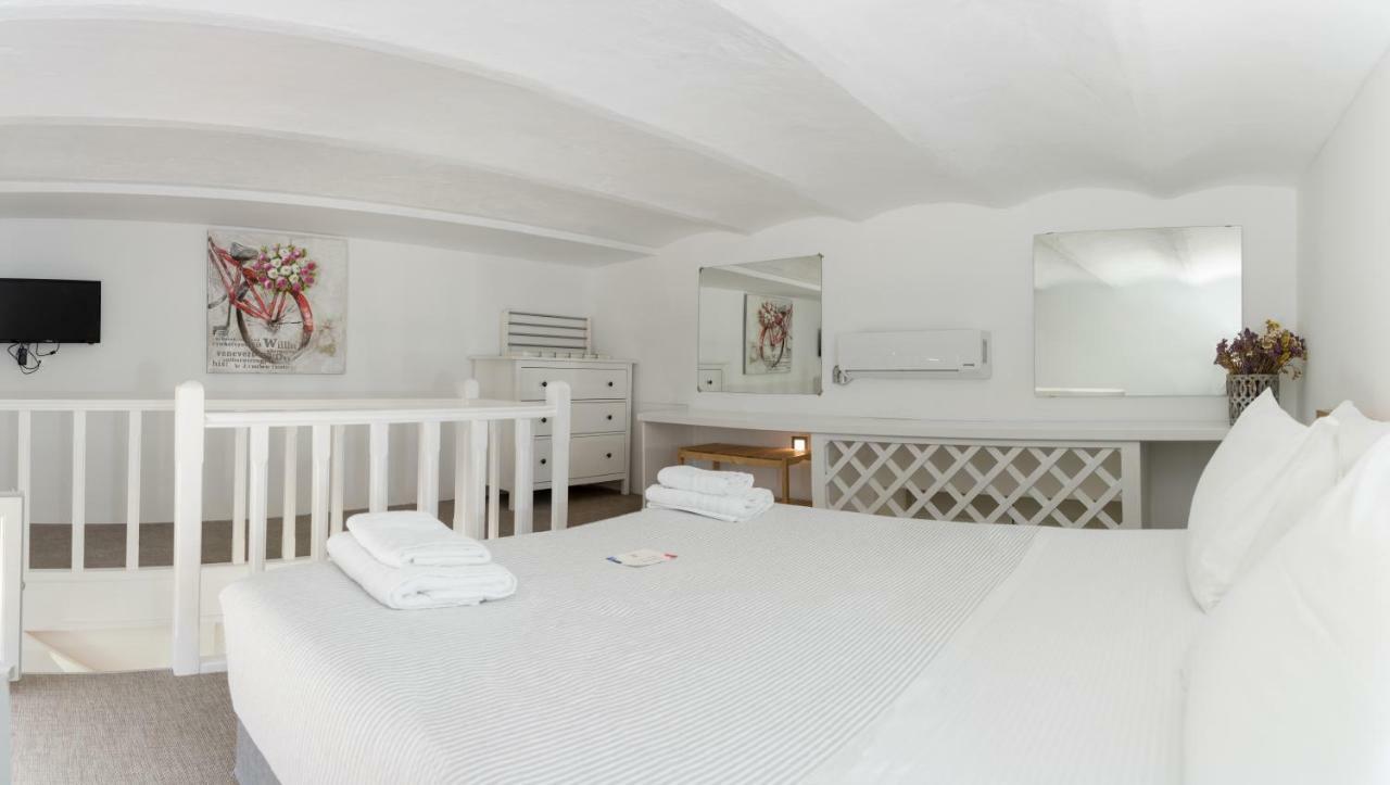 Douskos Guesthouse Гідра Екстер'єр фото