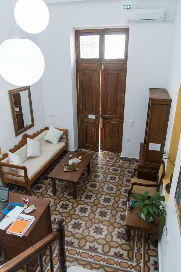 Douskos Guesthouse Гідра Екстер'єр фото