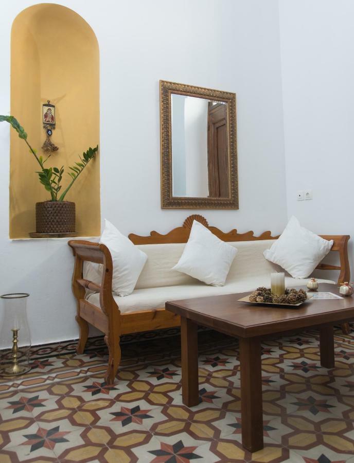 Douskos Guesthouse Гідра Екстер'єр фото